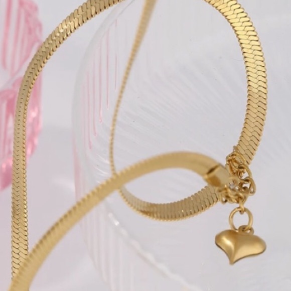 Herringbone flat snake necklace - Picture 5 of 5